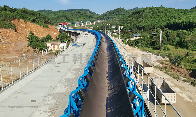 越南VISSAI水泥集團—曲線膠帶輸送系統